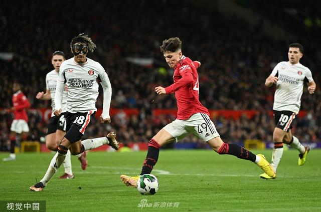 无数球迷的 无数球迷的